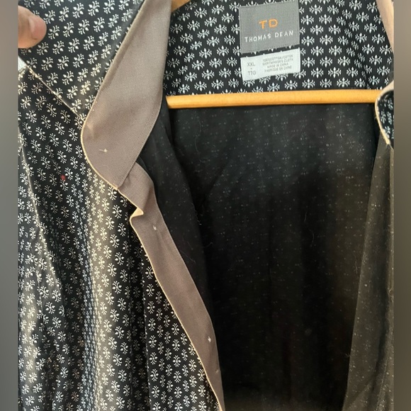 Thomas Dean NWOT Long Sleeved Stylish Shirt in Pristine Condition!! - Picture 11 of 15